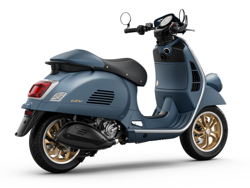 Vespa_GTV-Officina-8_310_3-4-post-dx-1067x800