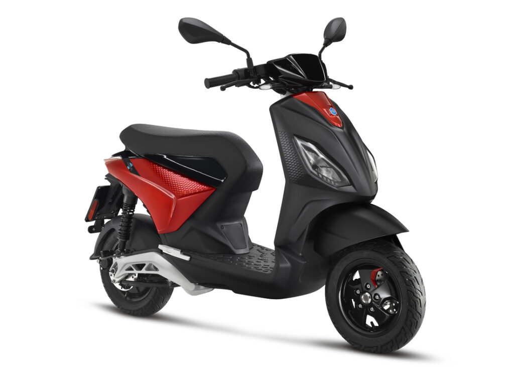 Piaggio_1_Flamemix3-4AntDX_bianco-1100x786