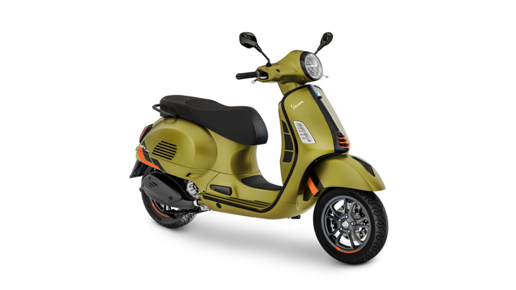 Vespa_GTS-Supersport_310_Verde-Ambizioso_3-4-ant-dx-1100x619