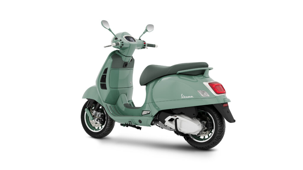 Vespa_GTS_310 cc_Livrea-80_3-4_post_sx