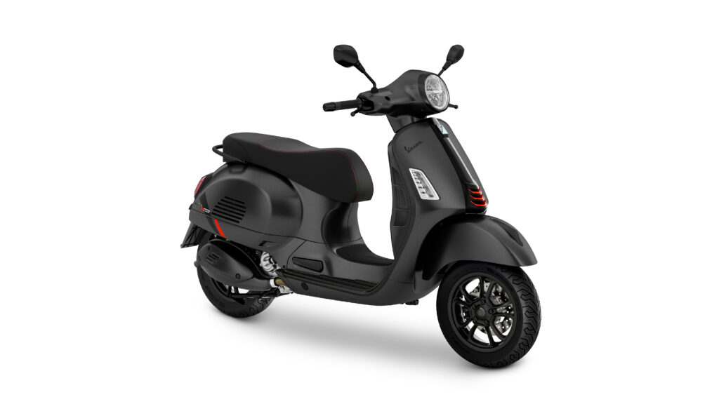 Vespa_GTS_310_Super_Sport_Nero_3-4_ant_dx